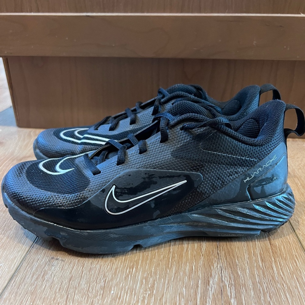 Nike Alpha Huarache 8 Turf shoes/cleats- size 6 - Picture 2 of 4